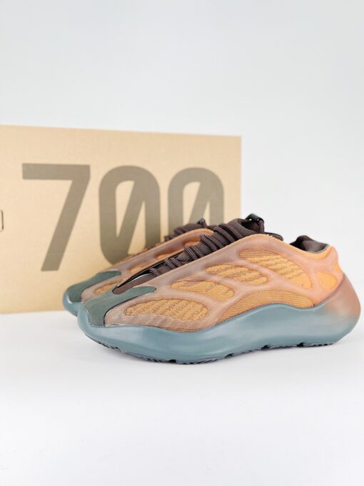 Yeezy 700 V3