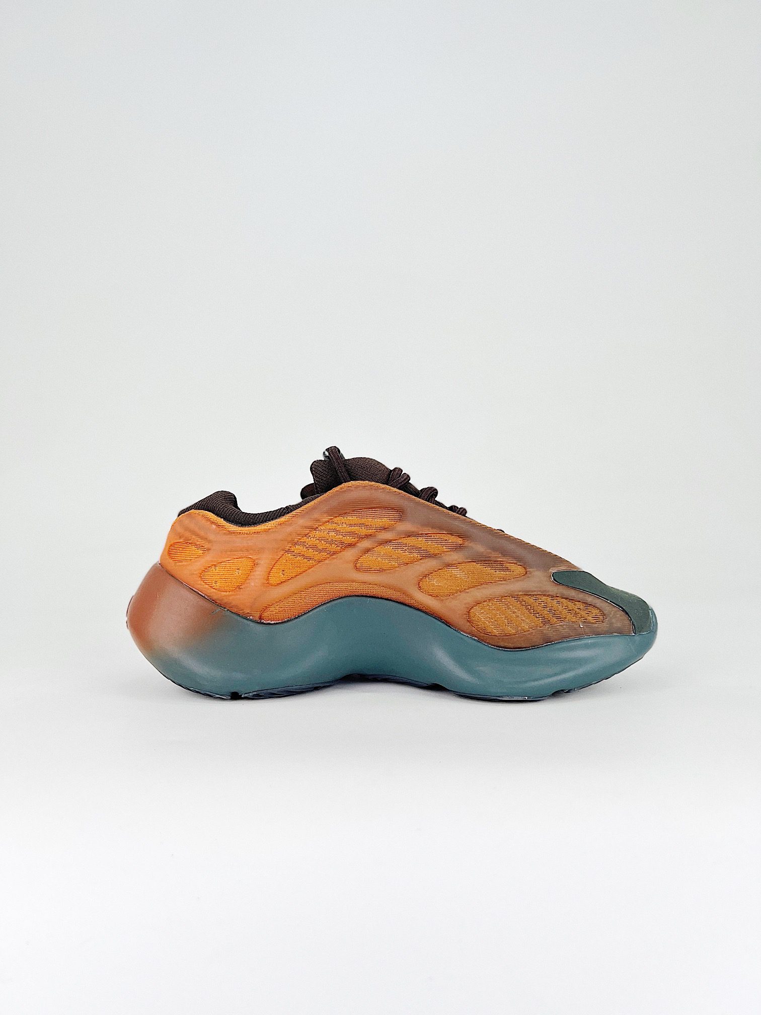 Yeezy 700 V3 - Imagem 7