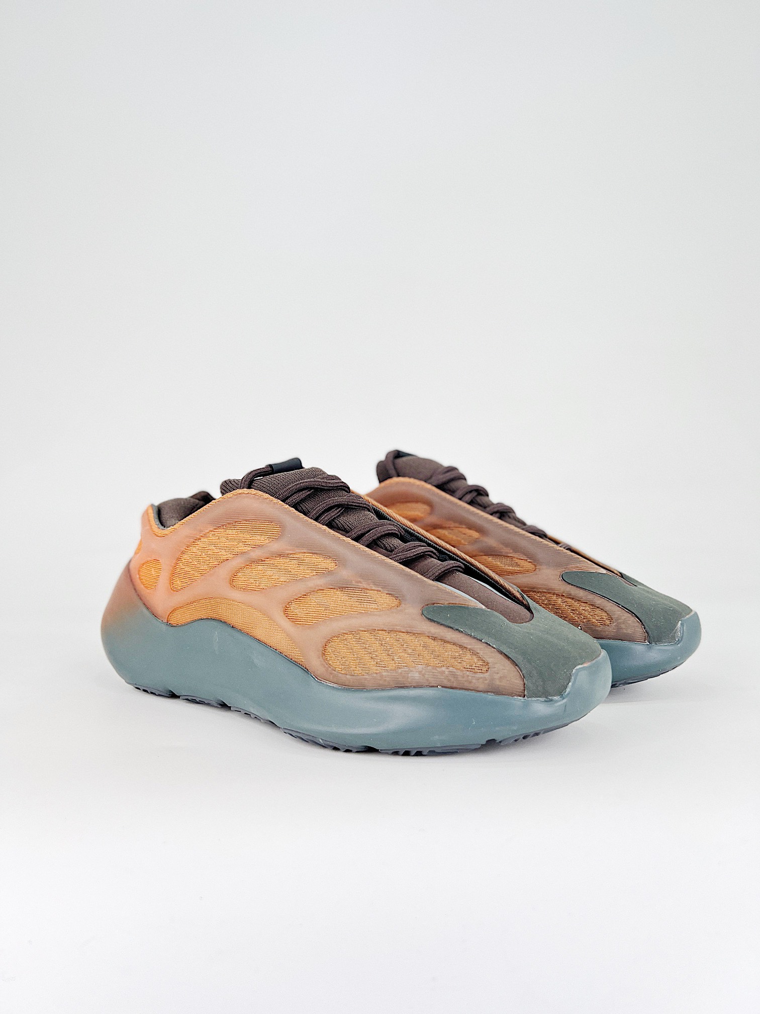 Yeezy 700 V3 - Imagem 4