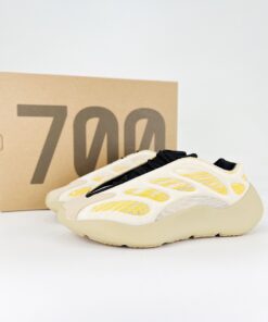 Yeezy 700 V3