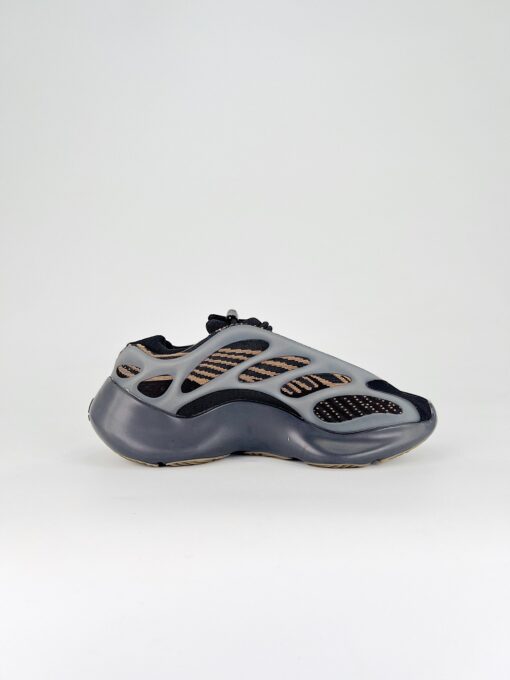 Yeezy 700 V3 - Imagem 7