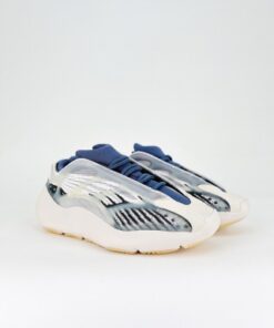 Yeezy 700 V3