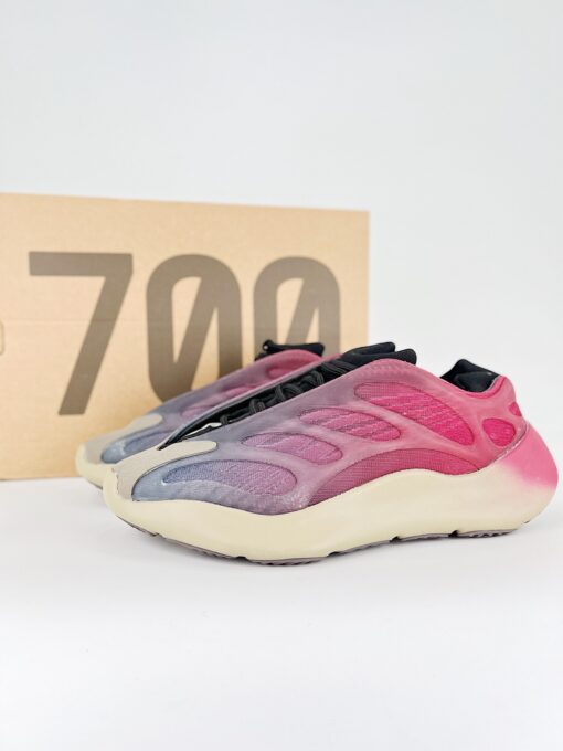 Yeezy 700 V3