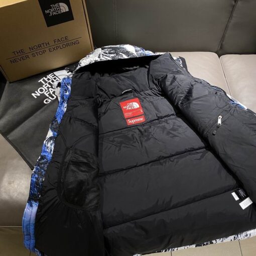 1966 Retro Nuptse - Supreme Edition - Imagem 4