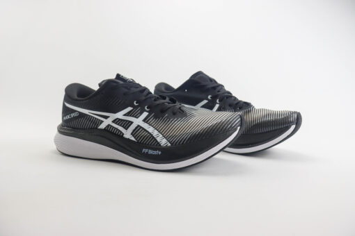 Asics Magic Speed 3