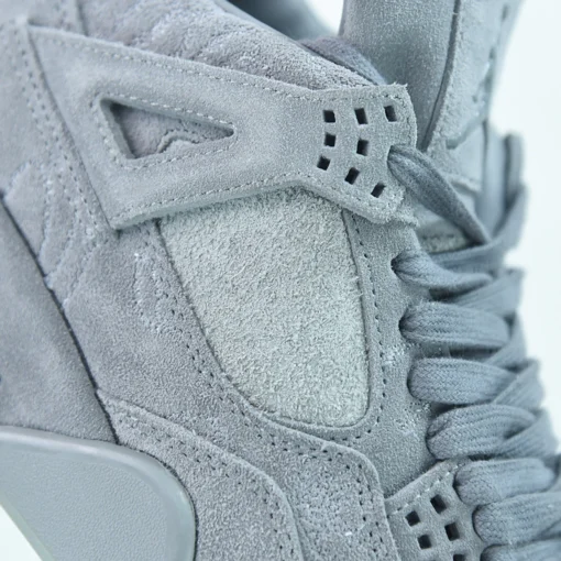 KAWS 4 Retro "Cool Grey" - Imagem 8