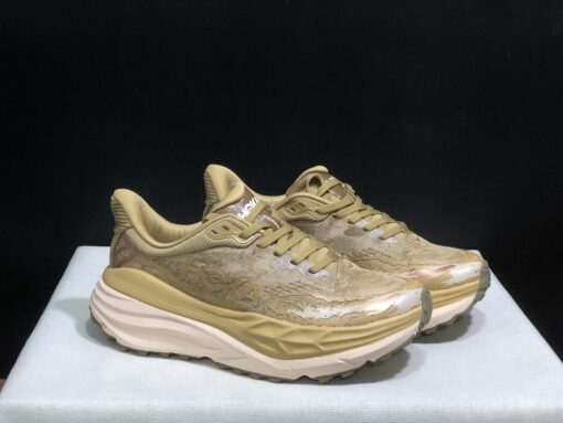 Hoka Stinson 7