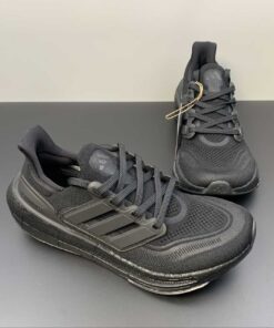 Ultraboost Light 23