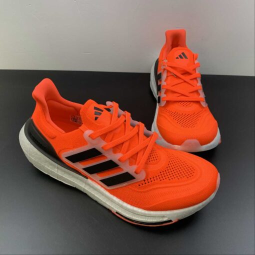 Ultraboost Light 23