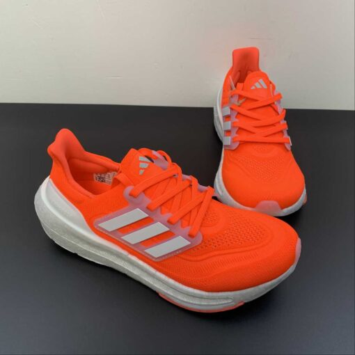 Ultraboost Light 23