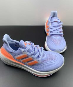 Ultraboost Light 23