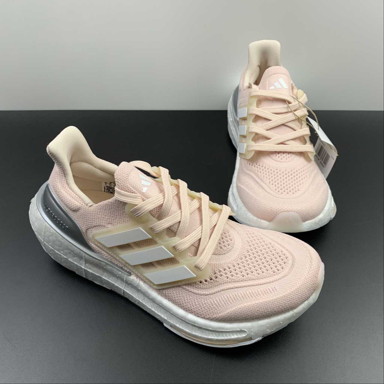 Ultraboost Light 23