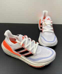 Ultraboost Light 23