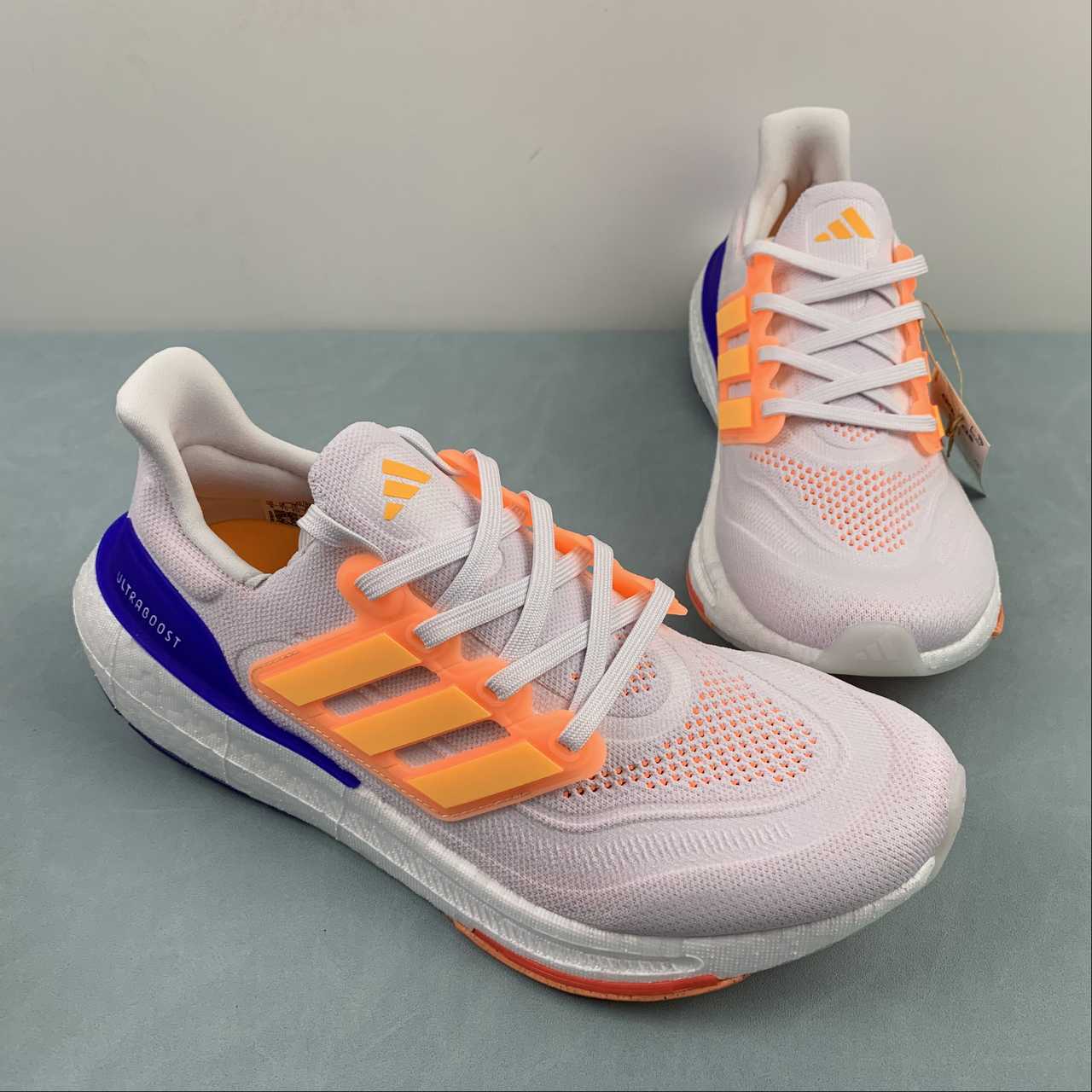 Ultraboost Light 23