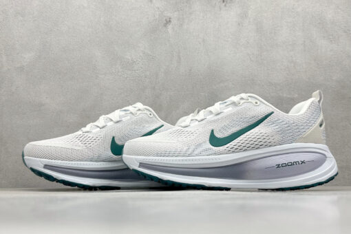 Nike Vomero 18