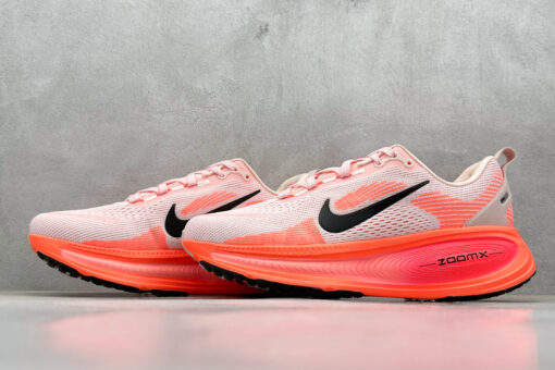 Nike Vomero 18
