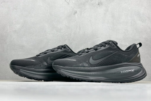 Nike Vomero 18