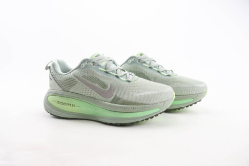 Nike Vomero 18