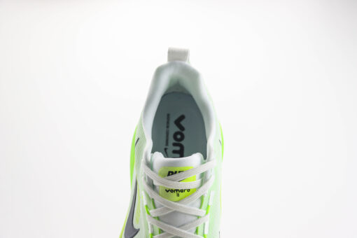 Nike Vomero 18-Imagem 2