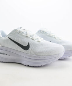 Nike Vomero 18