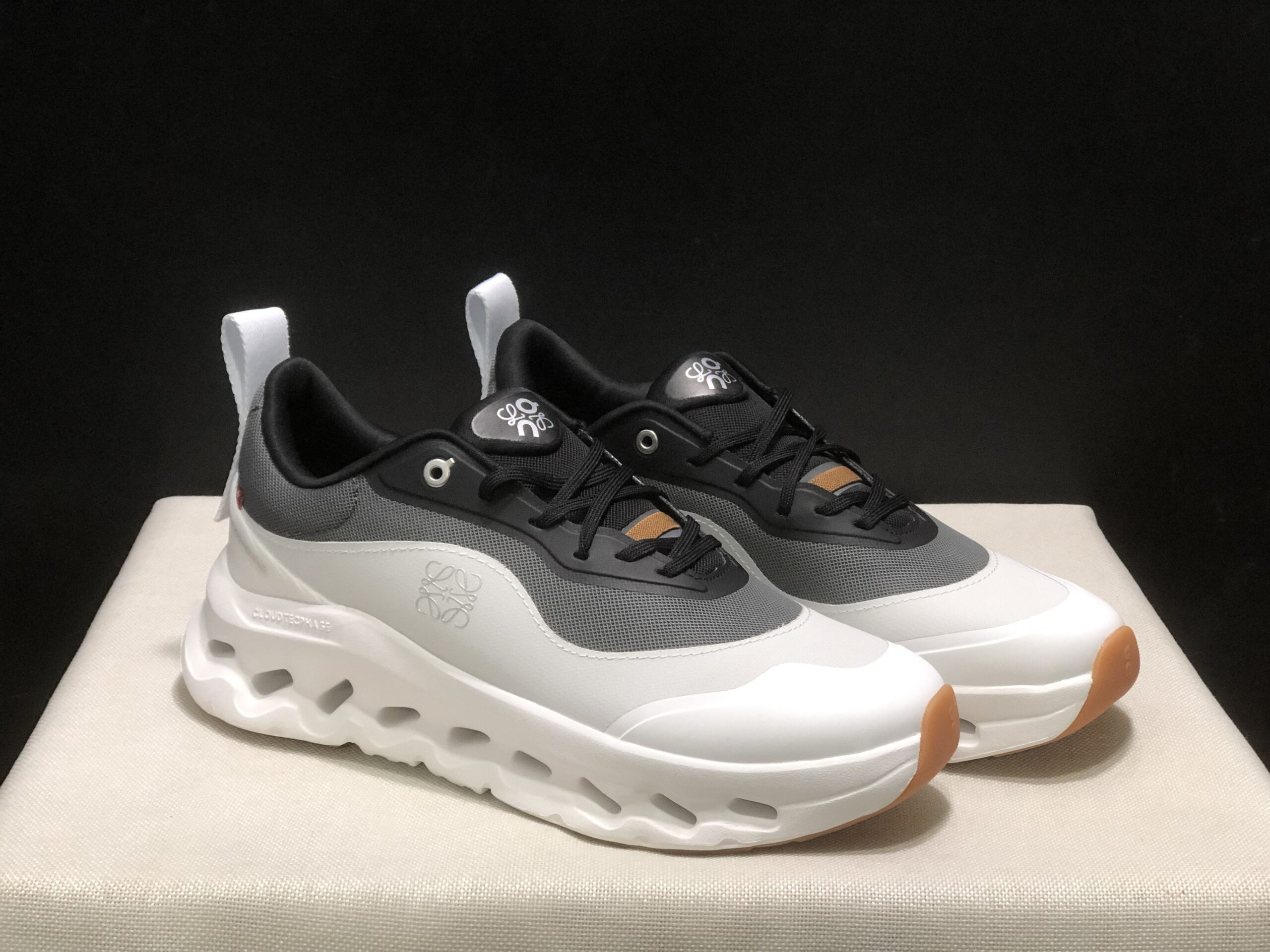 Cloudtilt LOEWE 2